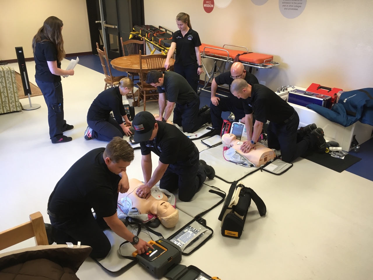 Pikes-Peak-CC-using-Laerdal-QCPR.jpg